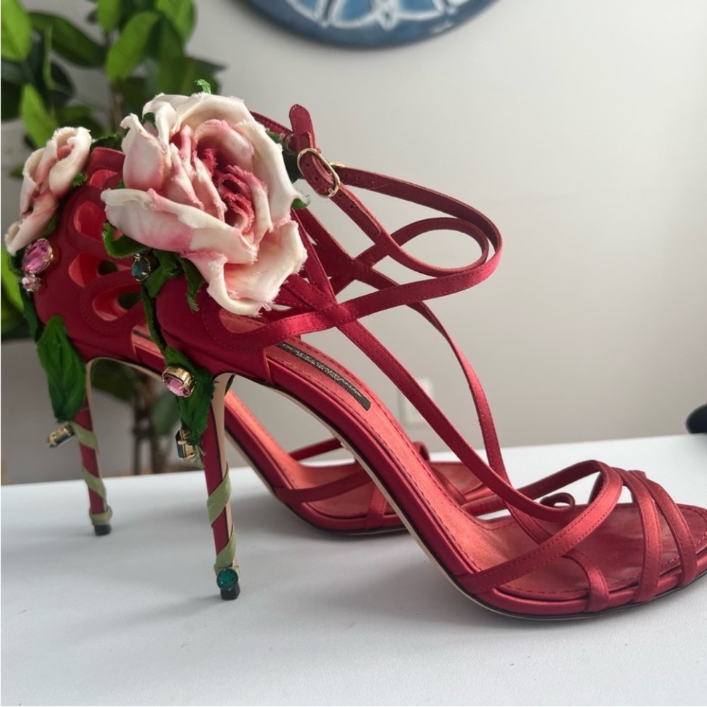 Dolce & Gabbana Heels with Crystal and flowers - Picture 2 of 5